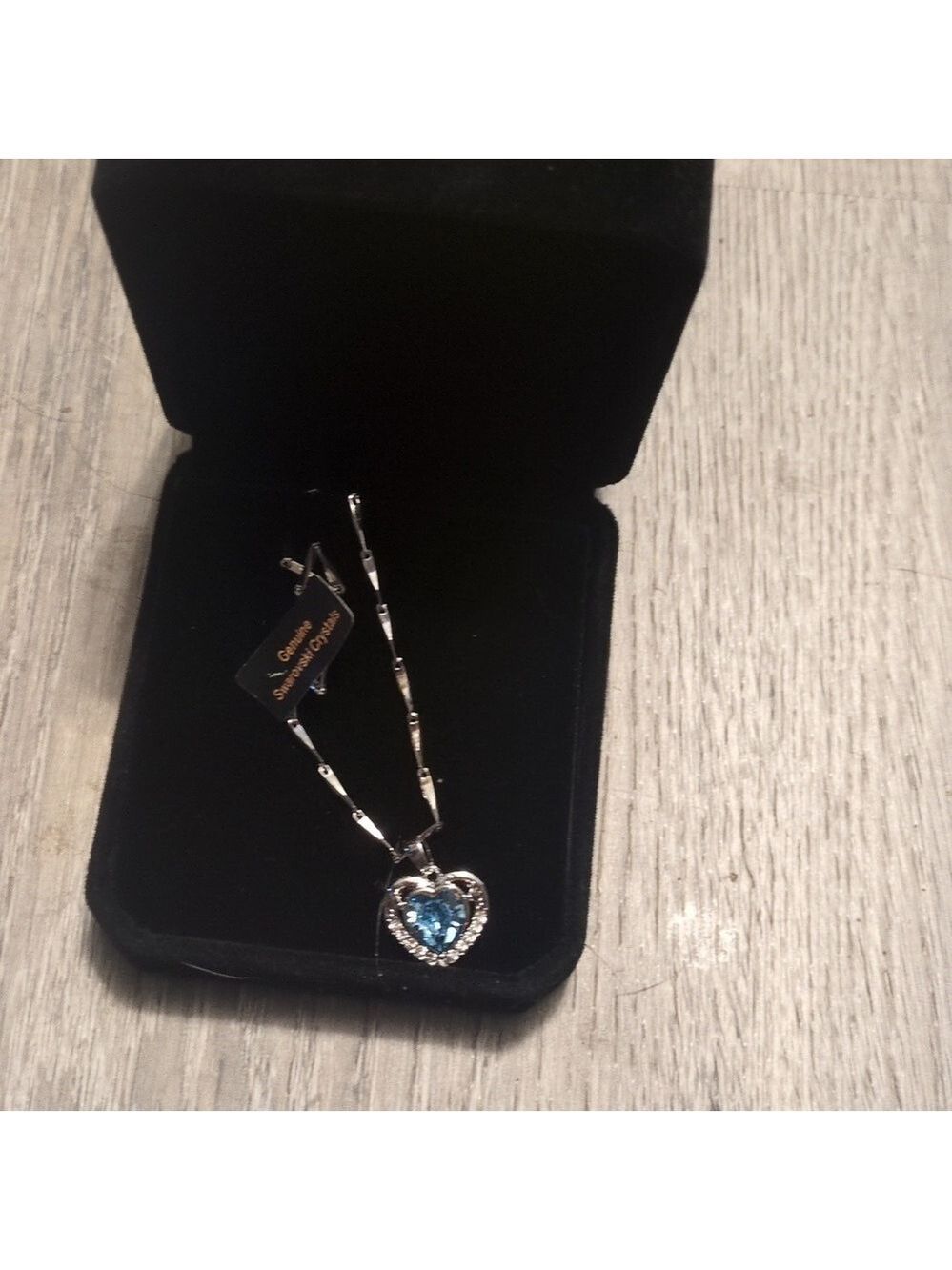 Genuine Swarovski heart pendant necklace NIB